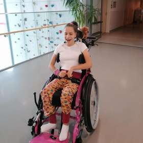 Hannahs Wunsch für eine Rollstuhlrampe für das Auto